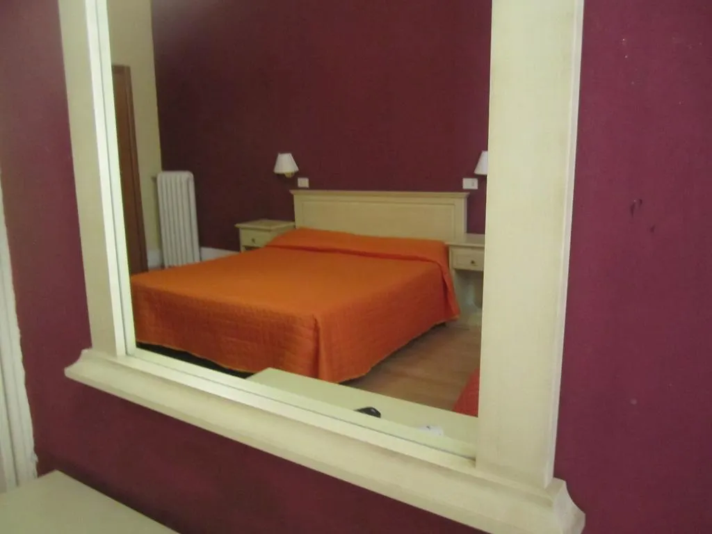 Hotel Savonarola Firenze 2*,